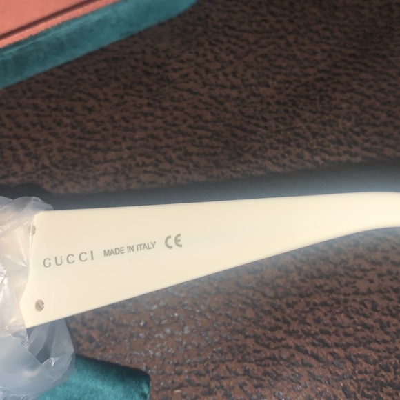 😊100% Authentic, 61 MM white multi Gucci glasses 👓 (SOLD OUT) - Picture 4 of 14